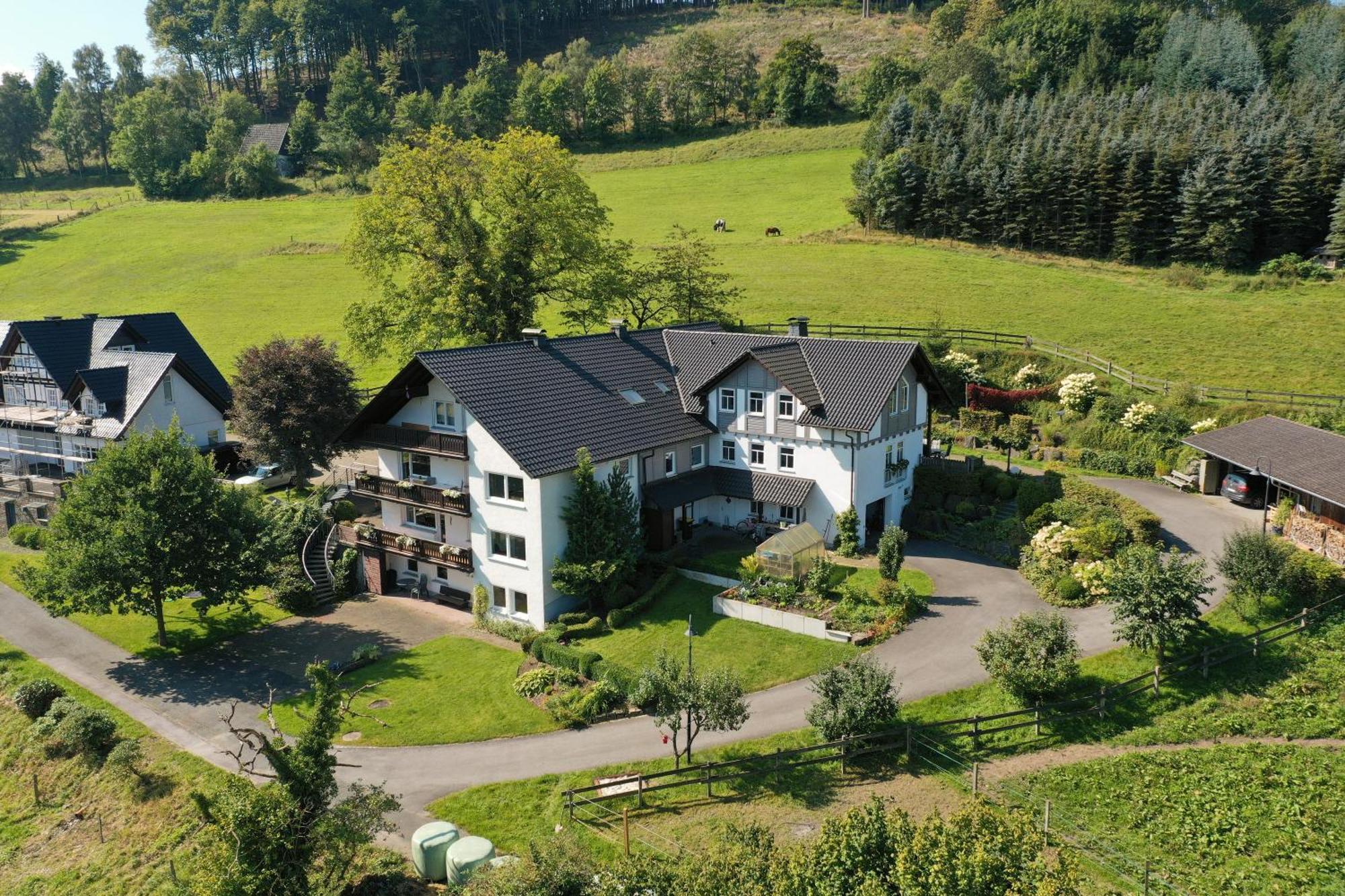 Ferienwohnungen Familie Schauerte Schmallenberg Buitenkant foto
